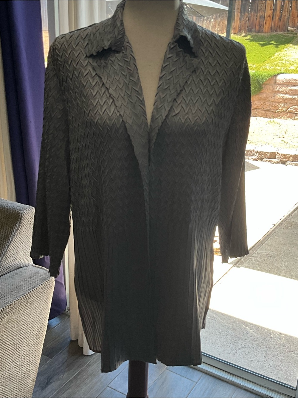 Women's Black Pleated Open-Front Long Blazer